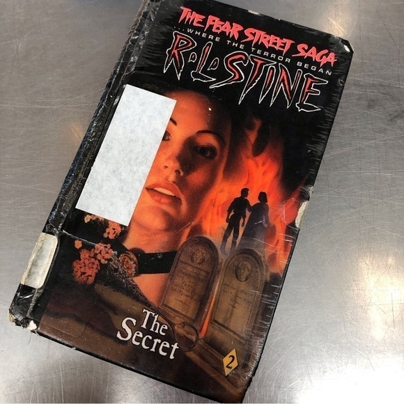 Vintage The Fear Street Saga: #2 The Secret, by: R.L. Stine, Hardcover book - Picture 1 of 5